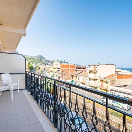 Apartment Roomy Flat Near The Sea Giardini Naxos
